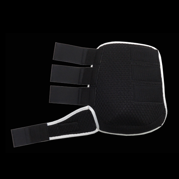 スポーツブーツ